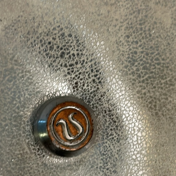 Lululemon Sweat Once A Day Bag Silver Metallic Yoga Gym Weekend Bag - Picture 15 of 16